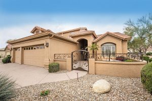 23706 S Berrybrook Dr Sun Lakes AZ offers the whole package or active adult living!