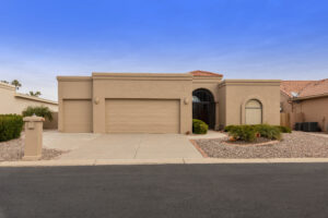 Welcome home to 10432 E Cedar Waxwing Ct. 