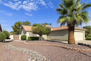 Welcome home to 24420 S Boxwood Dr. 