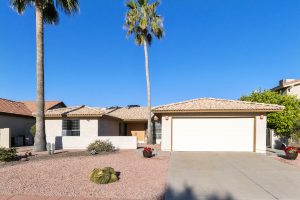 Welcome home to 26034 S Brentwood Dr.